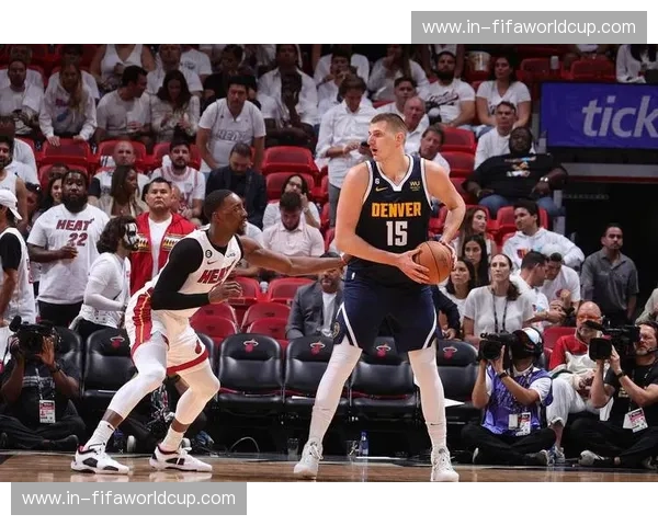 铁血迈阿密对阵布鲁克林新军：热火vs篮网视频直播，见证东部硬实力的终极碰撞